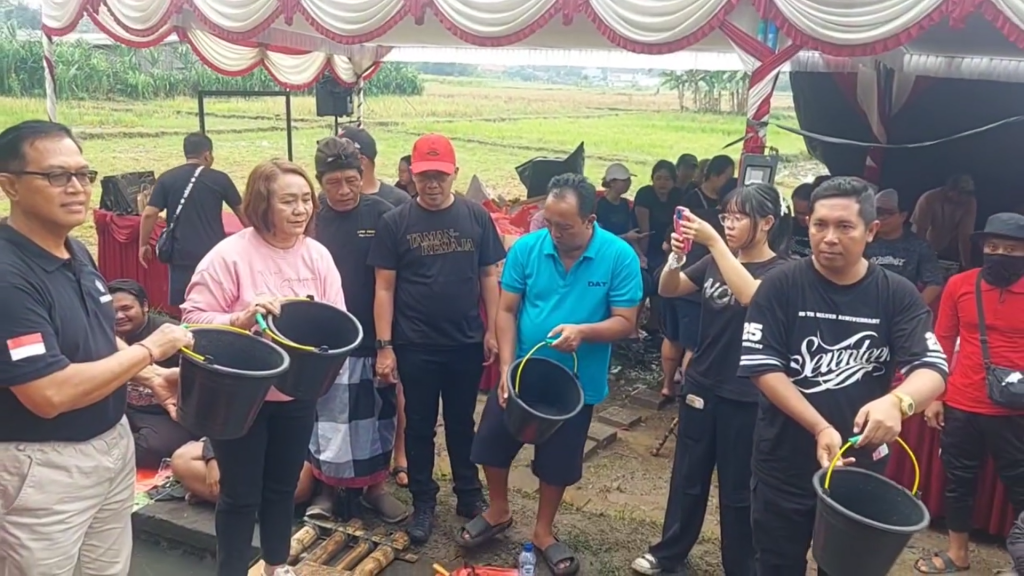 LOMBA MANCING AIR DERAS BR. TELANGA